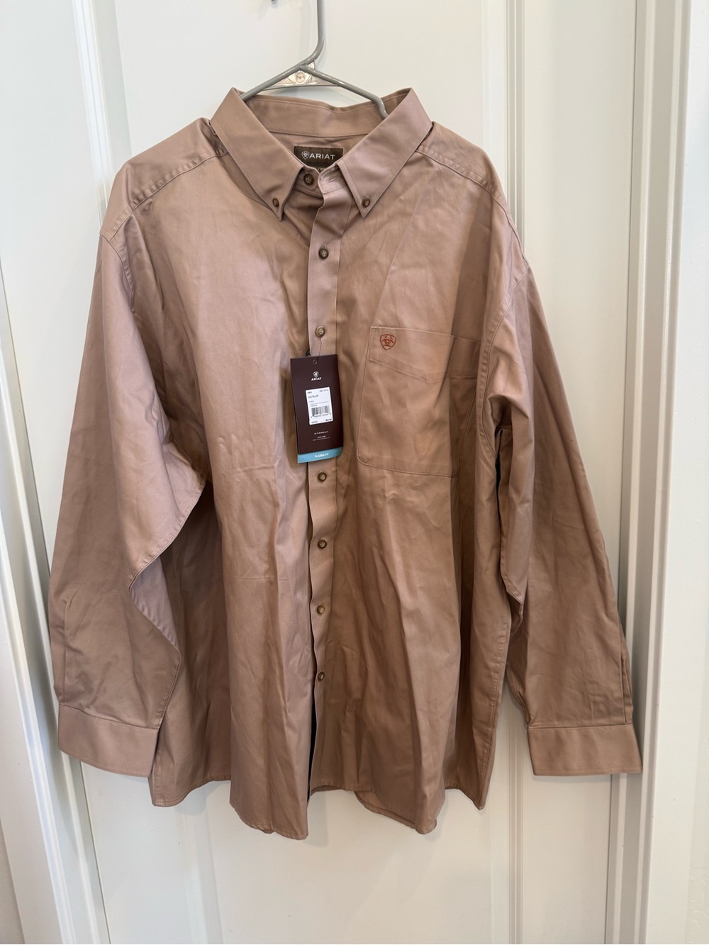 Ariat Men's Button-Down Dress Shirt in Taupe
